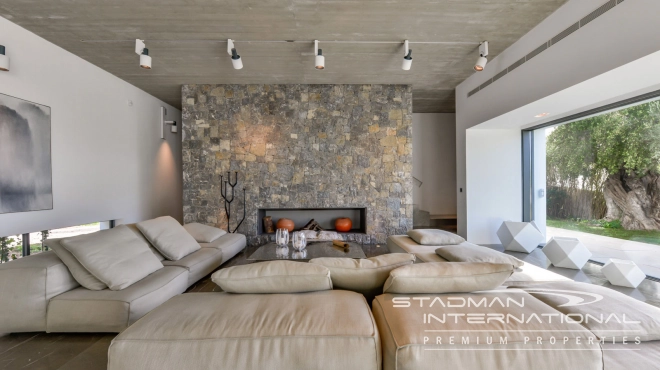 Exceptional Villa with Beautiful Panoramic View and Full Privacy 