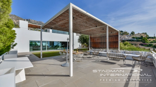 Exceptional Villa with Beautiful Panoramic View and Full Privacy 