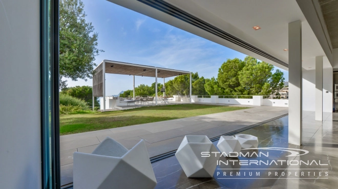 Exceptional Villa with Beautiful Panoramic View and Full Privacy 