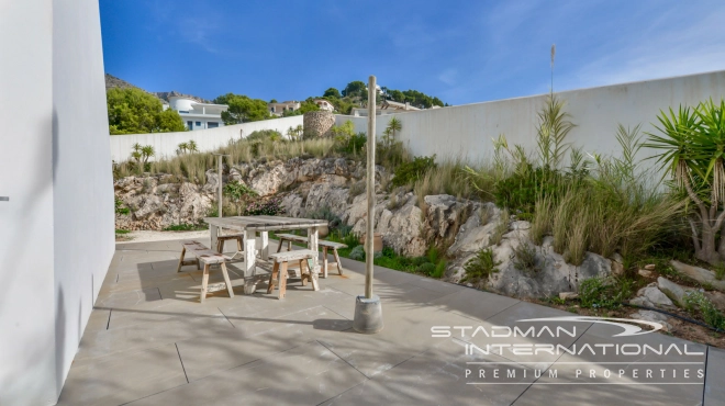 Exceptional Villa with Beautiful Panoramic View and Full Privacy 