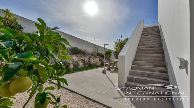 Exceptional Villa with Beautiful Panoramic View and Full Privacy 