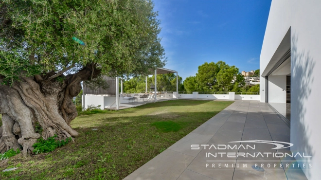 Exceptional Villa with Beautiful Panoramic View and Full Privacy 