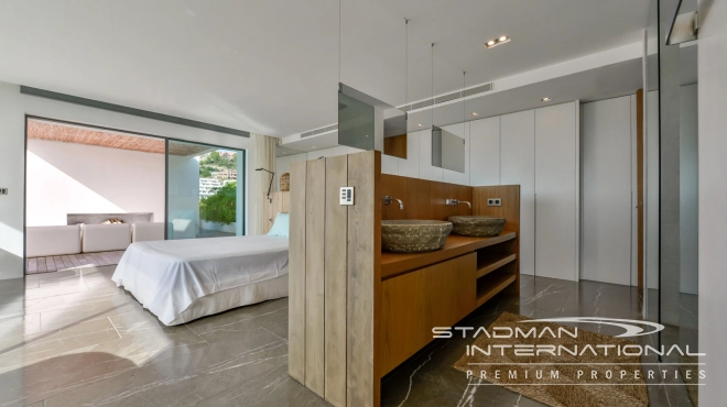 Exceptional Villa with Beautiful Panoramic View and Full Privacy 