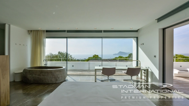 Exceptional Villa with Beautiful Panoramic View and Full Privacy 