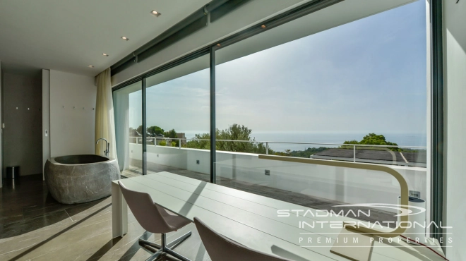 Exceptional Villa with Beautiful Panoramic View and Full Privacy 