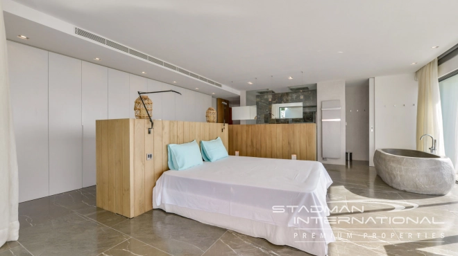 Exceptional Villa with Beautiful Panoramic View and Full Privacy 