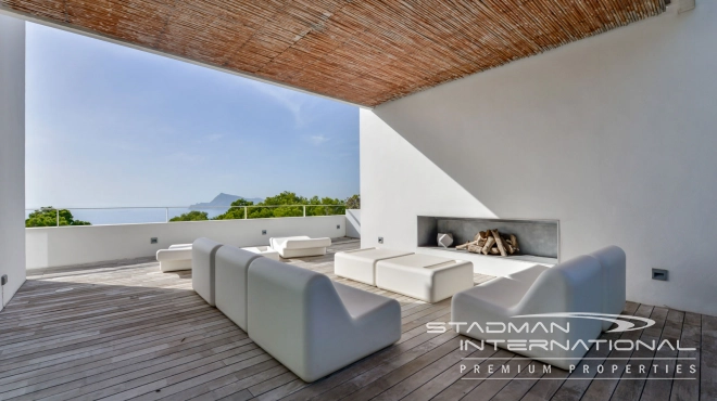 Exceptional Villa with Beautiful Panoramic View and Full Privacy 