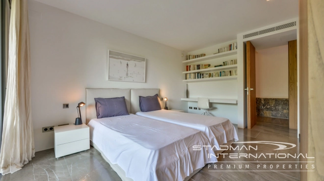 Exceptional Villa with Beautiful Panoramic View and Full Privacy 