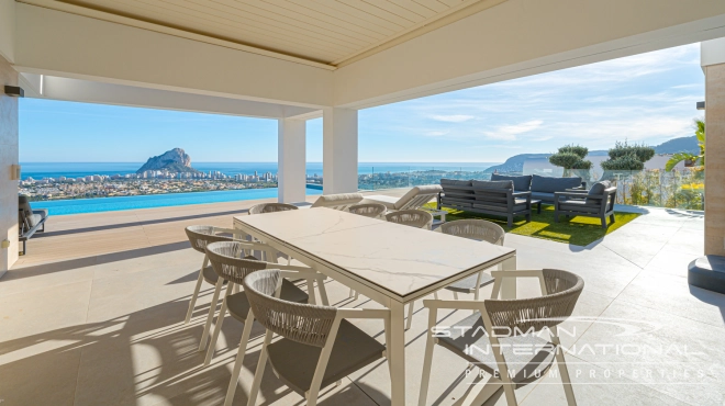 Luxurious Villa with Panoramic Views in Calpe