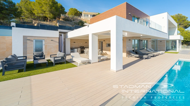 Luxurious Villa with Panoramic Views in Calpe