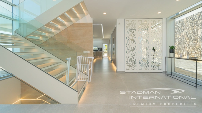 Luxurious Villa with Panoramic Views in Calpe