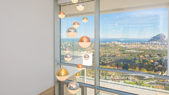 Luxurious Villa with Panoramic Views in Calpe