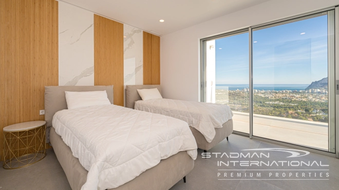 Luxurious Villa with Panoramic Views in Calpe