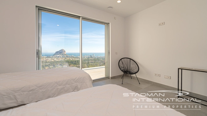 Luxurious Villa with Panoramic Views in Calpe