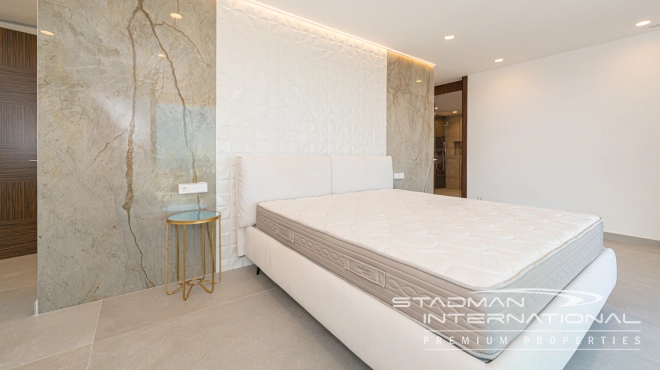 Luxurious Villa with Panoramic Views in Calpe