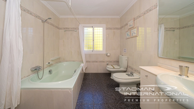 Charming Villa in Albir with Large Garden, Pool, and Comfort