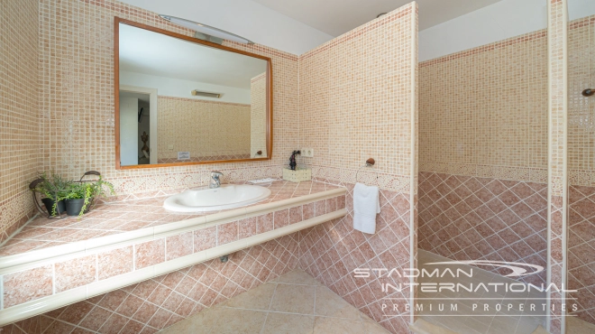 Charming Villa in Albir with Large Garden, Pool, and Comfort