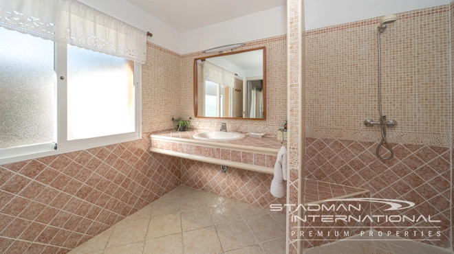 Charming Villa in Albir with Large Garden, Pool, and Comfort