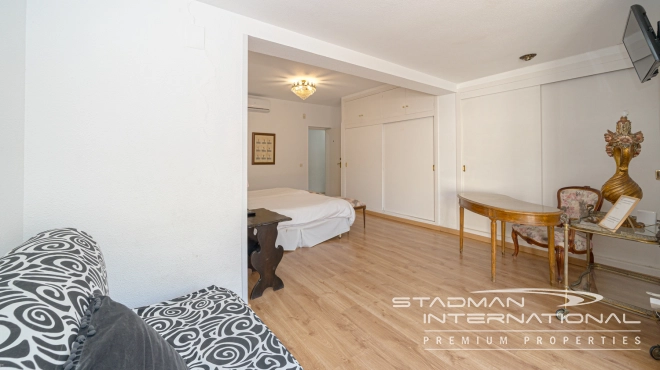 Charming Villa in Albir with Large Garden, Pool, and Comfort