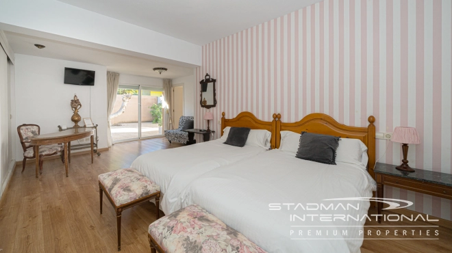 Charming Villa in Albir with Large Garden, Pool, and Comfort