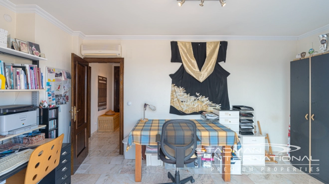 Exclusive Villa on a Large Plot with Sea and Mountain Views