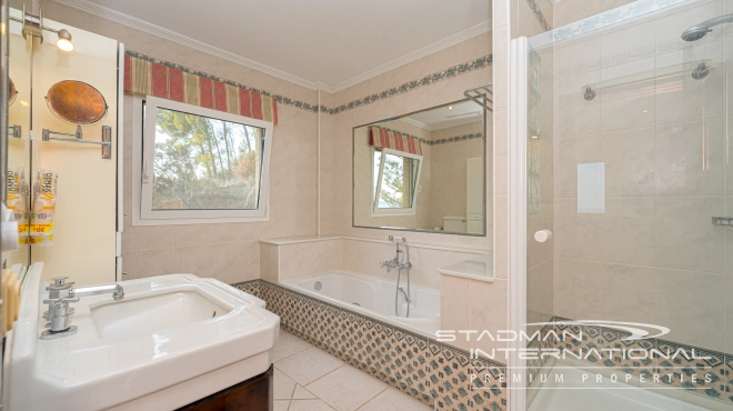 Exclusive Villa on a Large Plot with Sea and Mountain Views