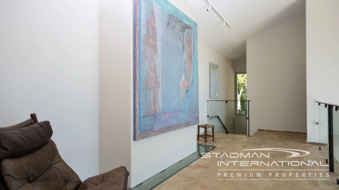 Frontline Piece of Art with easy Access to the Beach and Porto Senso