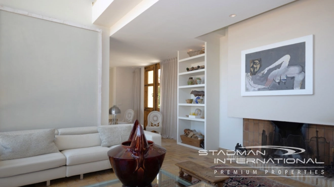 Frontline Piece of Art with easy Access to the Beach and Porto Senso