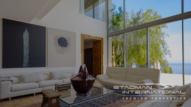 Frontline Piece of Art with easy Access to the Beach and Porto Senso