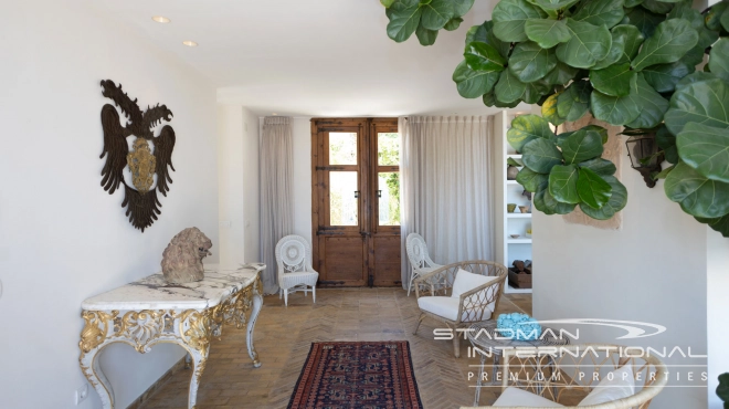 Frontline Piece of Art with easy Access to the Beach and Porto Senso