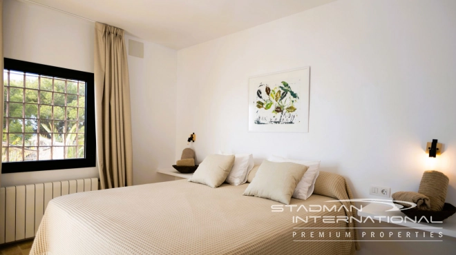 Frontline Piece of Art with easy Access to the Beach and Porto Senso