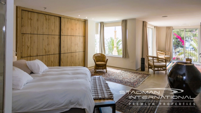 Frontline Piece of Art with easy Access to the Beach and Porto Senso