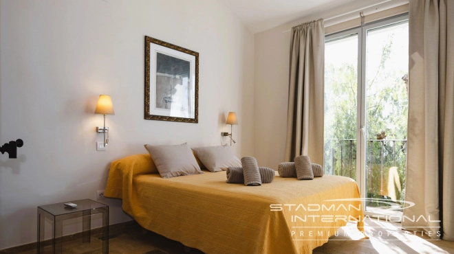 Frontline Piece of Art with easy Access to the Beach and Porto Senso