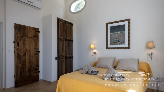 Frontline Piece of Art with easy Access to the Beach and Porto Senso