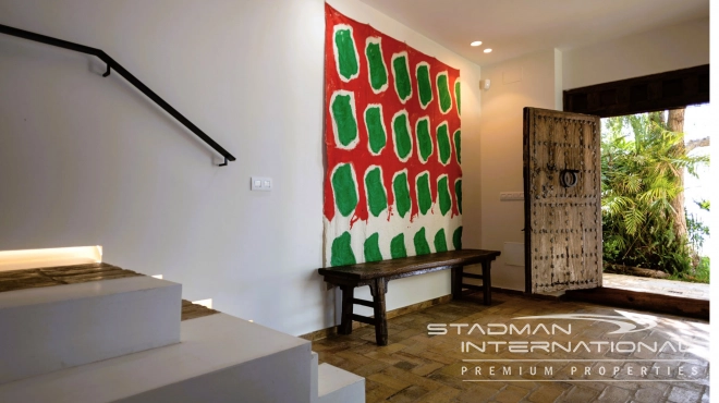 Frontline Piece of Art with easy Access to the Beach and Porto Senso