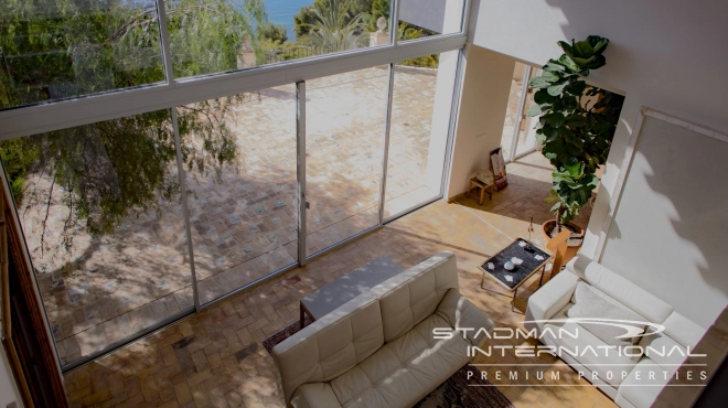 Frontline Piece of Art with easy Access to the Beach and Porto Senso