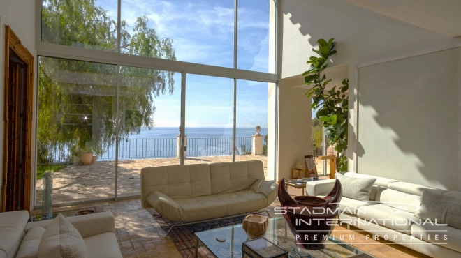 Frontline Piece of Art with easy Access to the Beach and Porto Senso