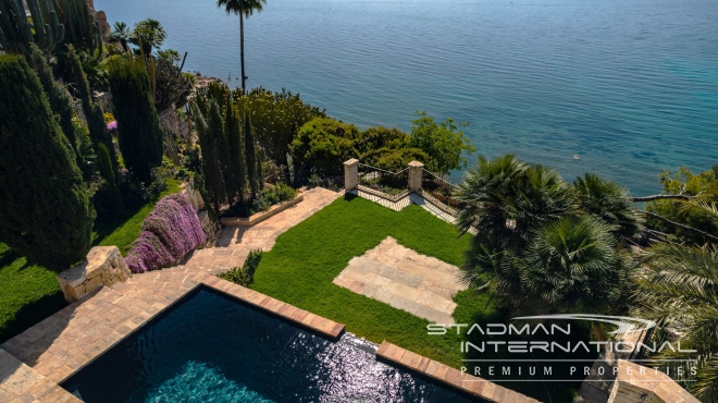 Frontline Piece of Art with easy Access to the Beach and Porto Senso