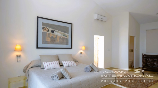 Frontline Piece of Art with easy Access to the Beach and Porto Senso