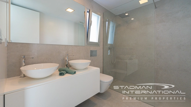 Key Ready Modern Villa near the Golf Course  and the Beach