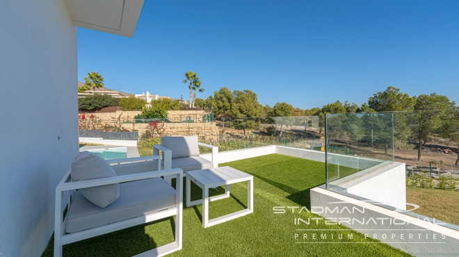 Key Ready Modern Villa near the Golf Course  and the Beach