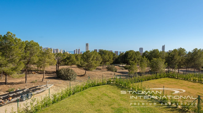 Key Ready Modern Villa near the Golf Course  and the Beach