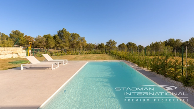 Key Ready Modern Villa near the Golf Course  and the Beach