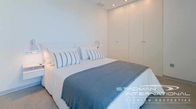 Key Ready Modern Villa near the Golf Course  and the Beach