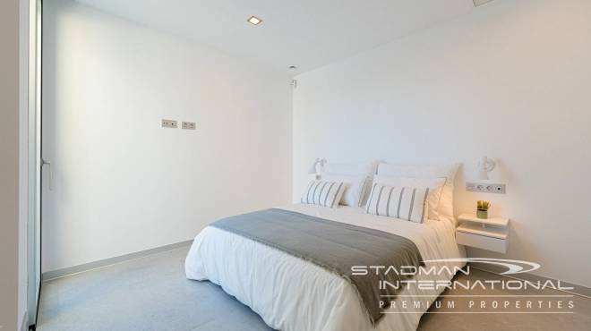 Key Ready Modern Villa near the Golf Course  and the Beach