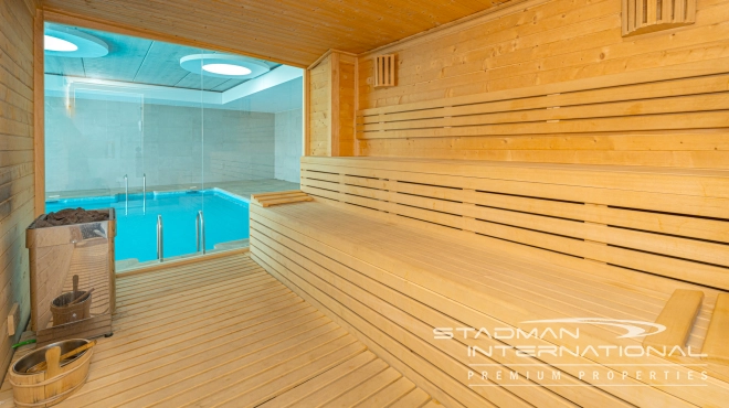 Luxueux Penthouse d'Angle avec Vue sur la Mer et Grandes Terrasses