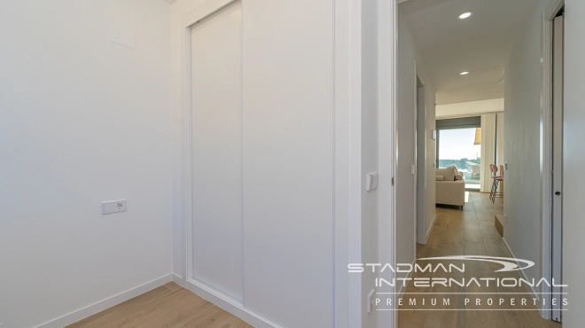 Luxueux Penthouse d'Angle avec Vue sur la Mer et Grandes Terrasses