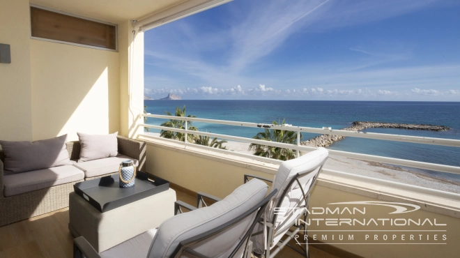 Amplio Apartamento en Primera Línea de Mar en Altea