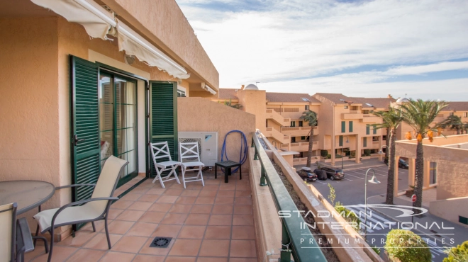 Romslig Sørvendt Leilighet med Vakker Fjellutsikt