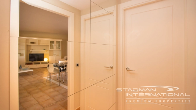 Romslig Sørvendt Leilighet med Vakker Fjellutsikt